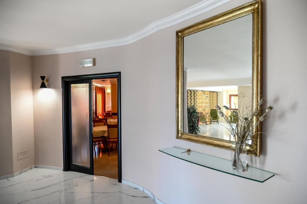 Roma Domus Hotel Ponzano Romano Luaran gambar
