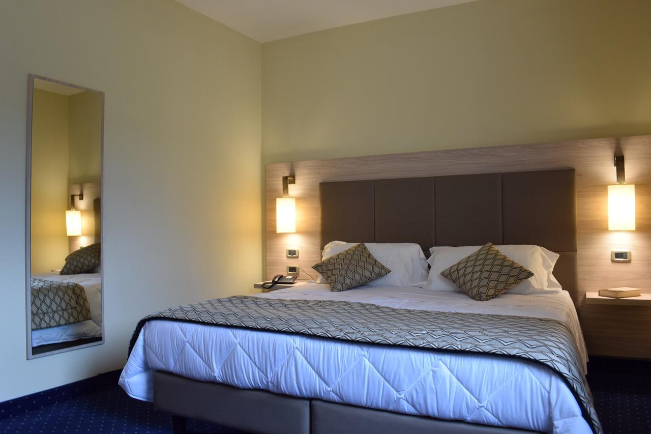 Roma Domus Hotel Ponzano Romano Luaran gambar