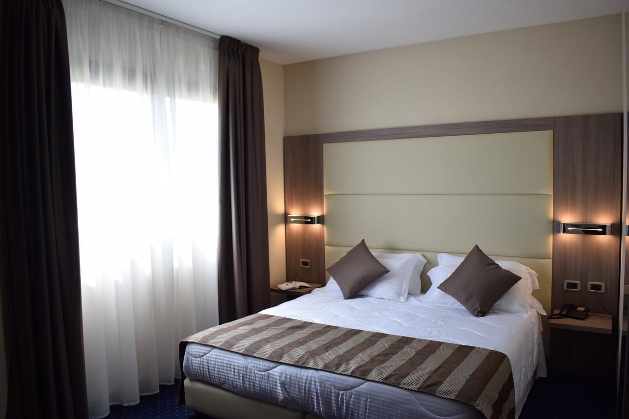 Roma Domus Hotel Ponzano Romano Luaran gambar