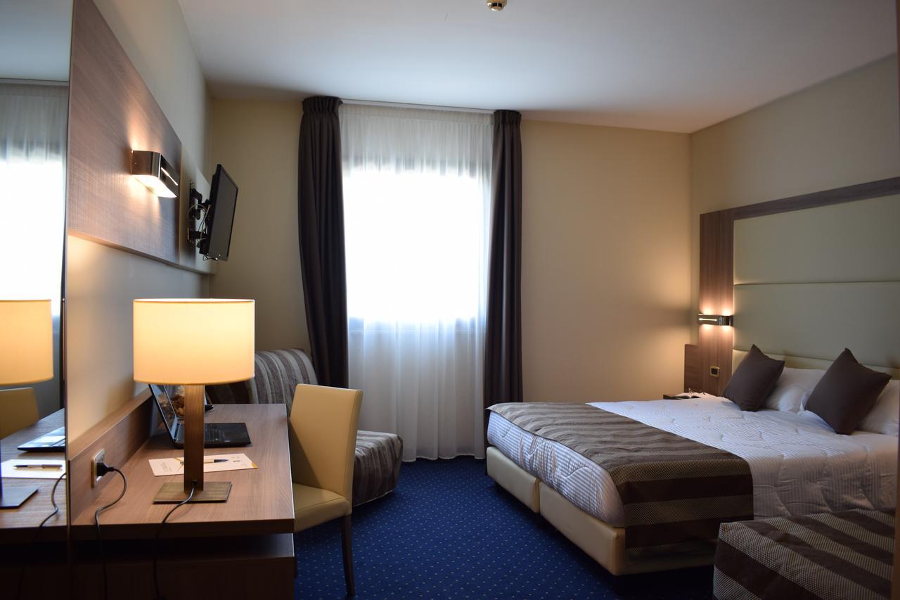 Roma Domus Hotel Ponzano Romano Luaran gambar