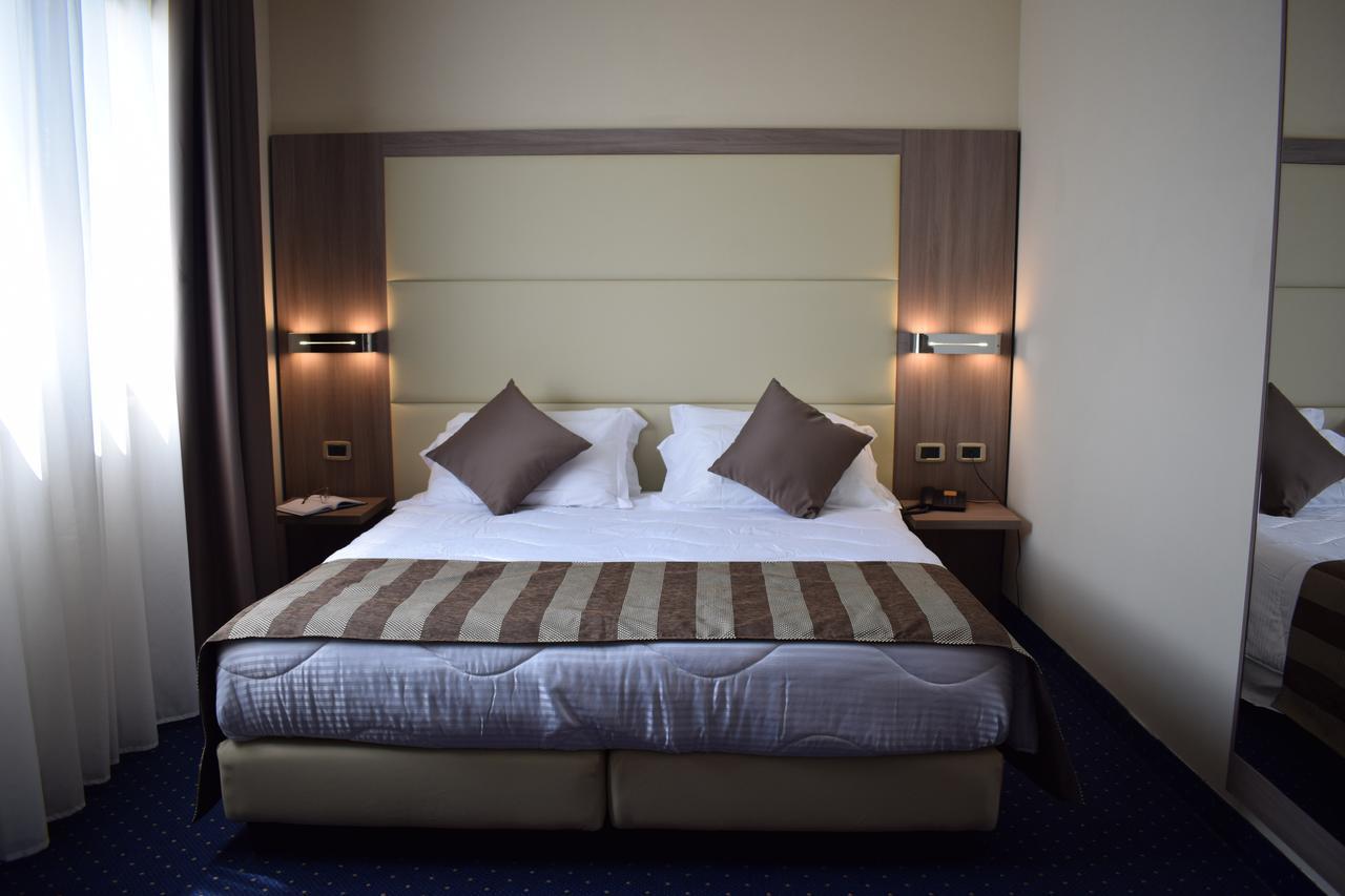 Roma Domus Hotel Ponzano Romano Luaran gambar